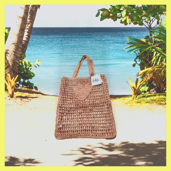 Btb Los Angeles Handbags - Btb Los Angeles Handwoven Natural Straw Tote Bag with Heart Accent